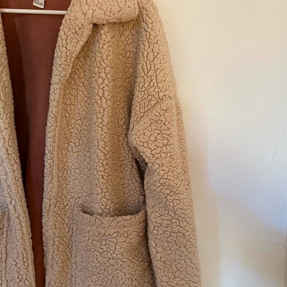 Sherpa Jacket - Picture 3 of 4